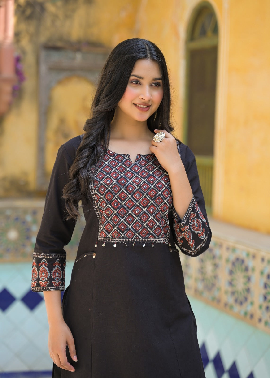 Elegant Black Ethnic Kurti Set