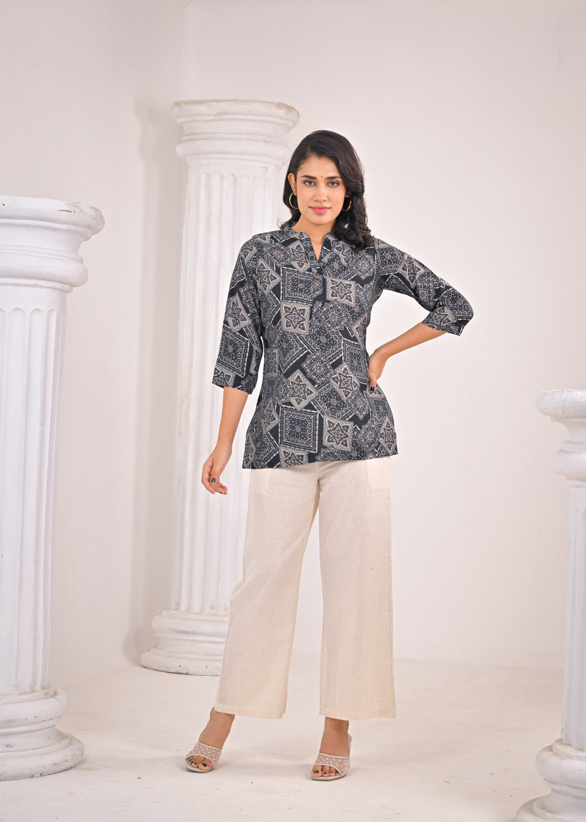 Black & Grey Geometric Short Kurti